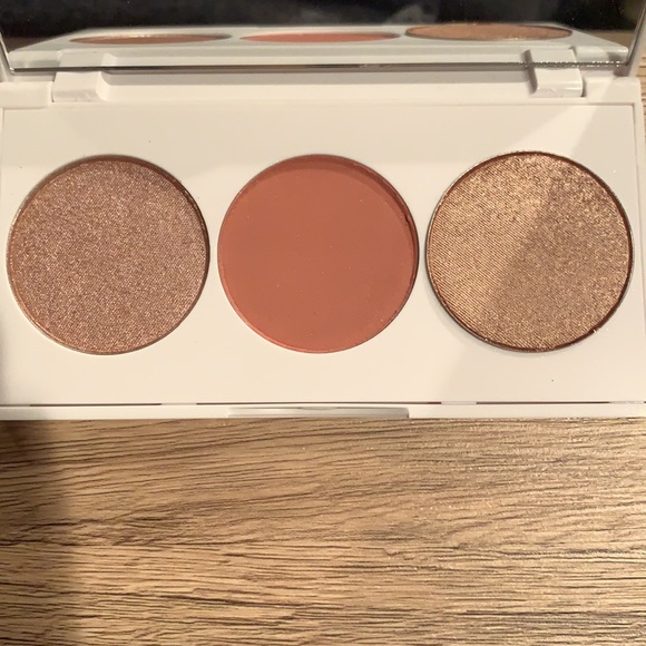 Brand New OFRA Madison Miller MIDI Palette - Picture 5 of 6